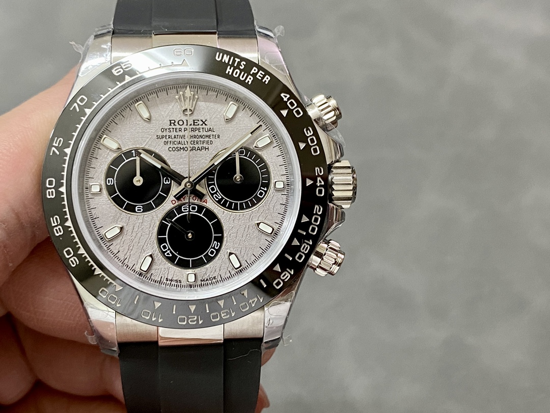 QFバランスバージョン ロレックス デイトナ 4130ムーブメント 904ステンレススチール 40mm 120G