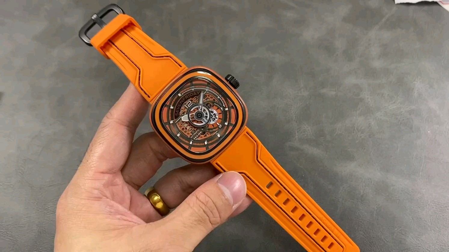 「セブン 金曜日 スケルトン SF-PS3/03 メカニカル」