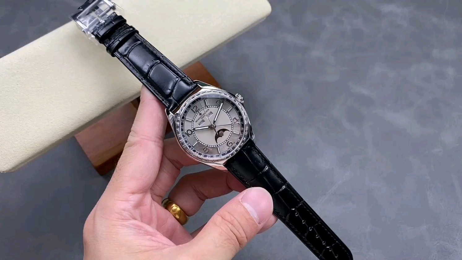 VCヴァシュロン・コンスタンタンのフィフティーシックス