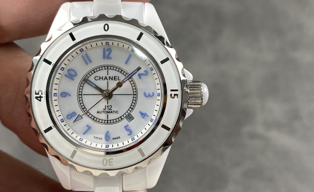 「TW シャネル J12 セラミック 33mm メカニカル」