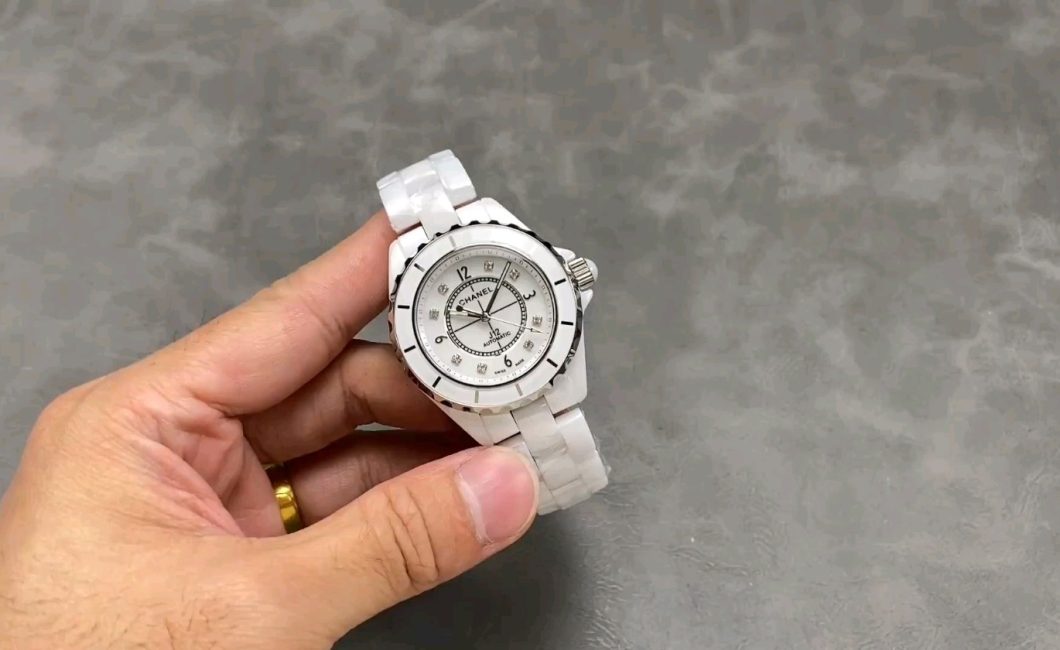 TW シャネル J12 セラミック 38mm メカニカルムーブメント