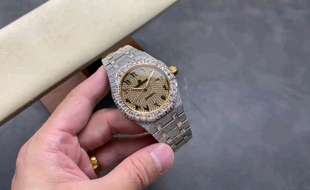 APオーデマ ピゲ・満ダイヤ！取り入れたい最強ファッション腕時計