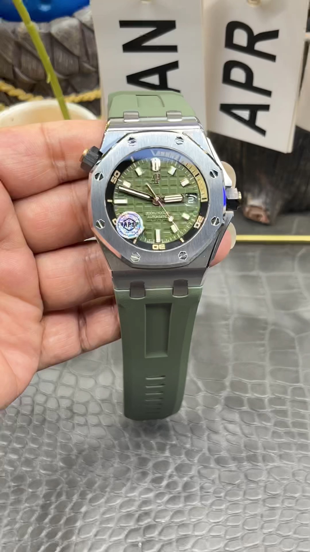 ショック！オーデマ ピゲの15720STはビジネスパーソン必見の時計？