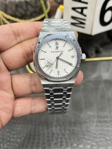 ロイヤルオーク15500シリーズのアピールを探る