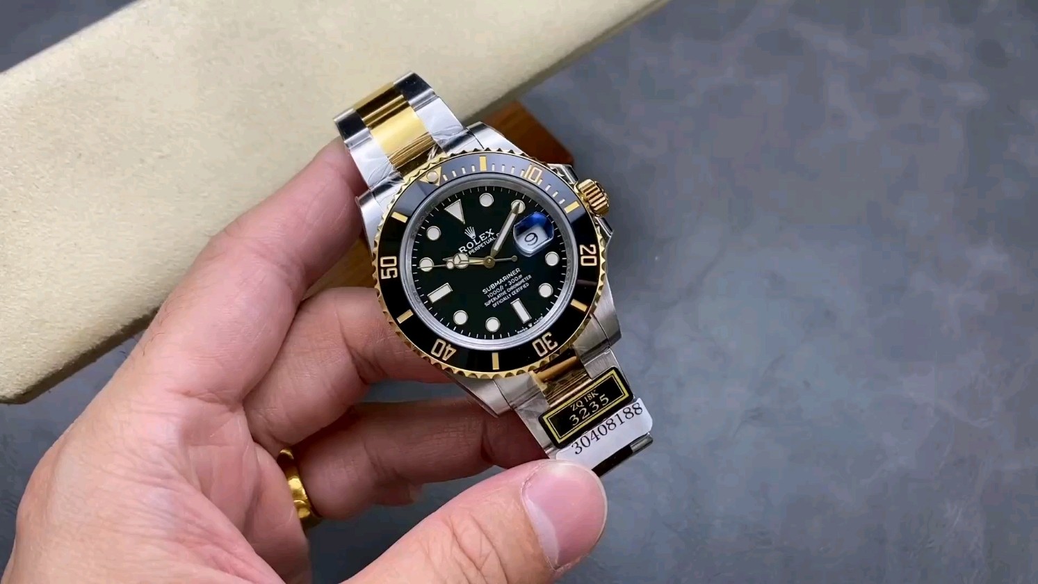 ロレックス好き必見！18k金張りのスキューバダイバーをレビュー