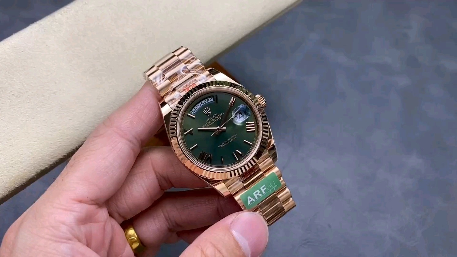ARFの完璧なレプリカ！ロレックスDD40mmの驚きの再現度とは？