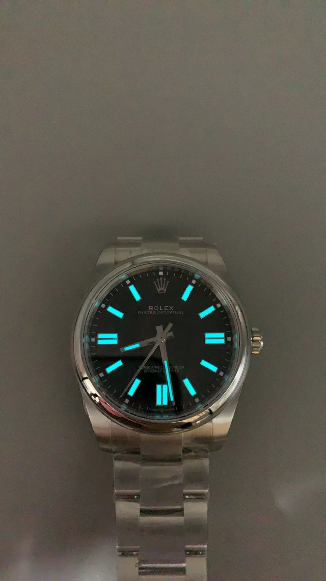 新工場、41mm、ブラックダイヤルオイスターパーペチュアル