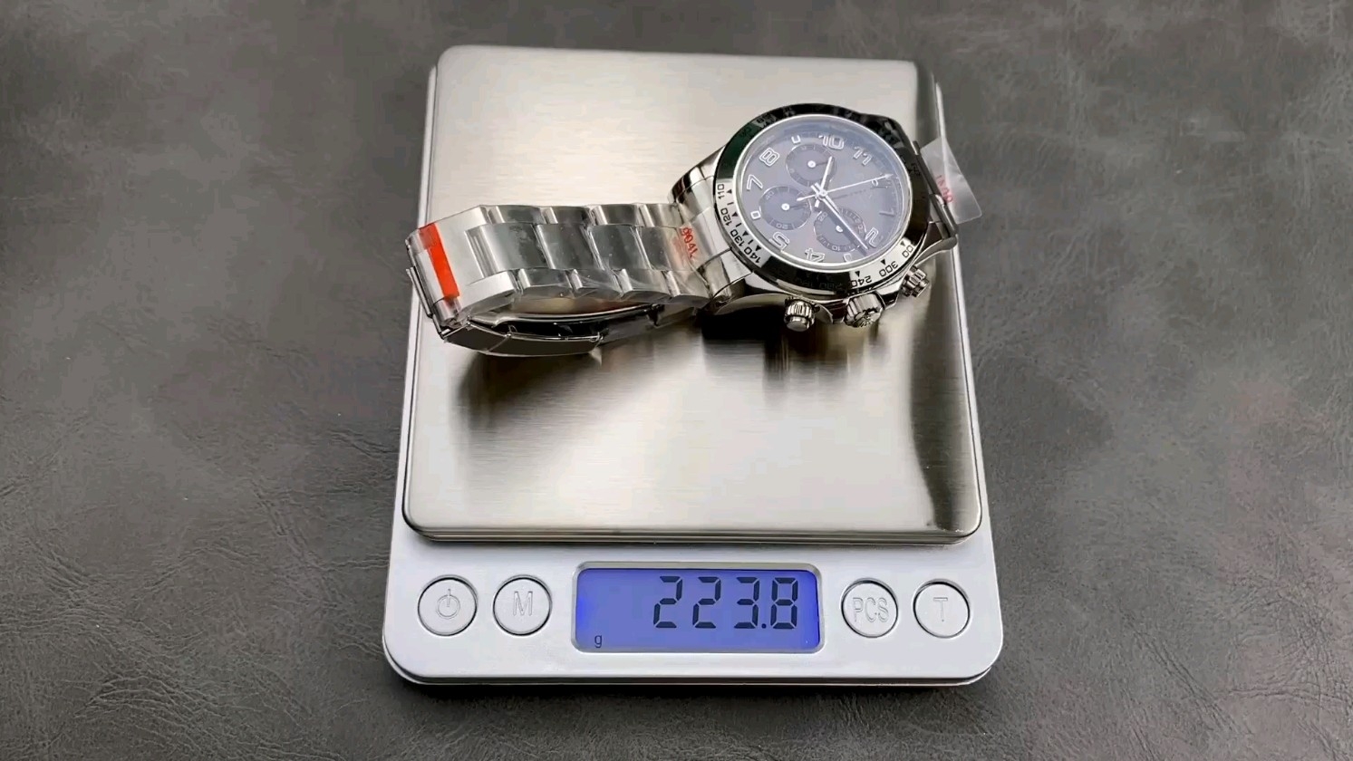 カスタマイズカスタム 重量224グラム ロレックス デイトナ 4130ムーブメント 各種人気ダイヤル対応⌚️少し高価な