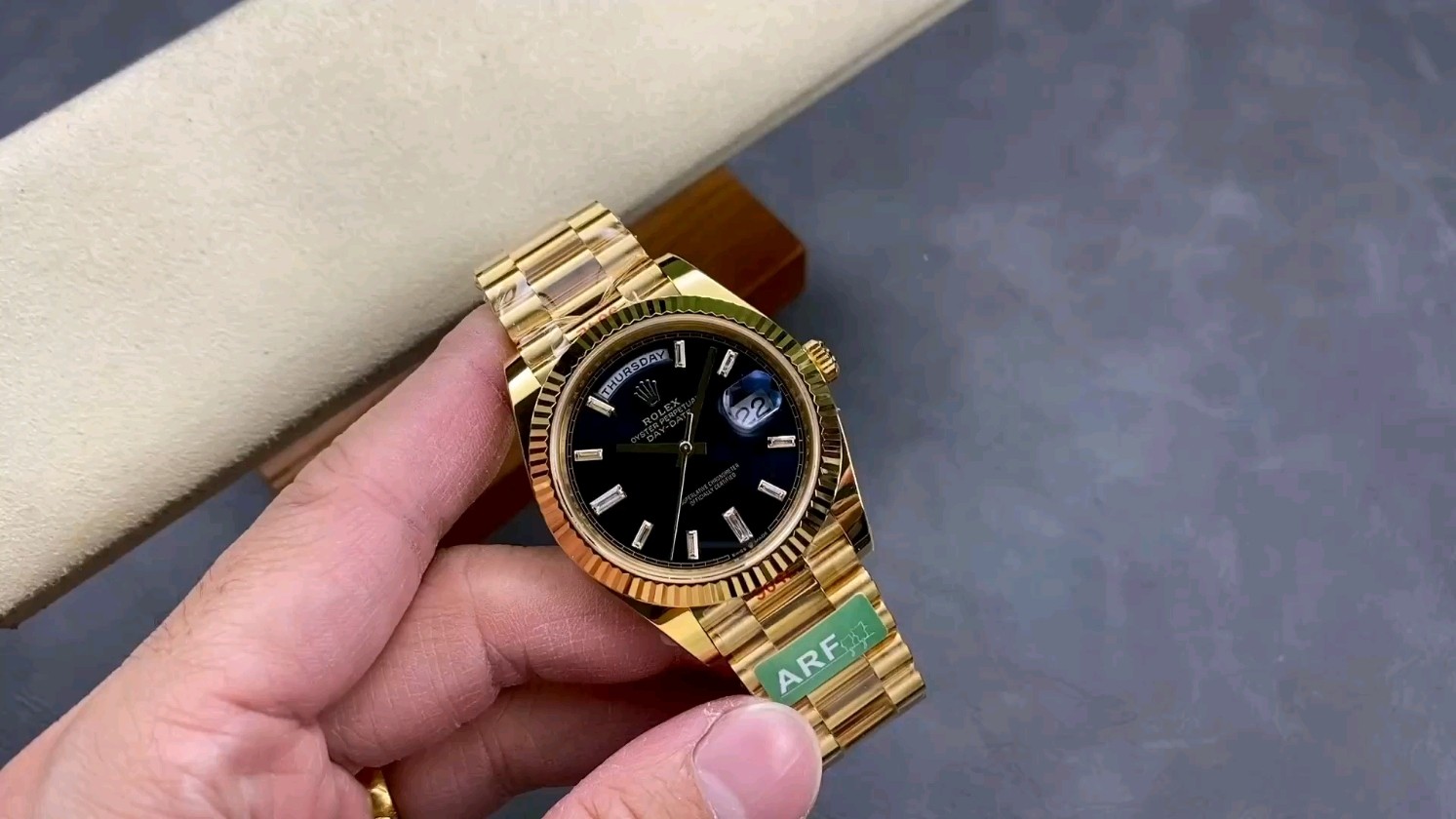 ロレックスDD40mmレプリカ、その仕上げえとは？