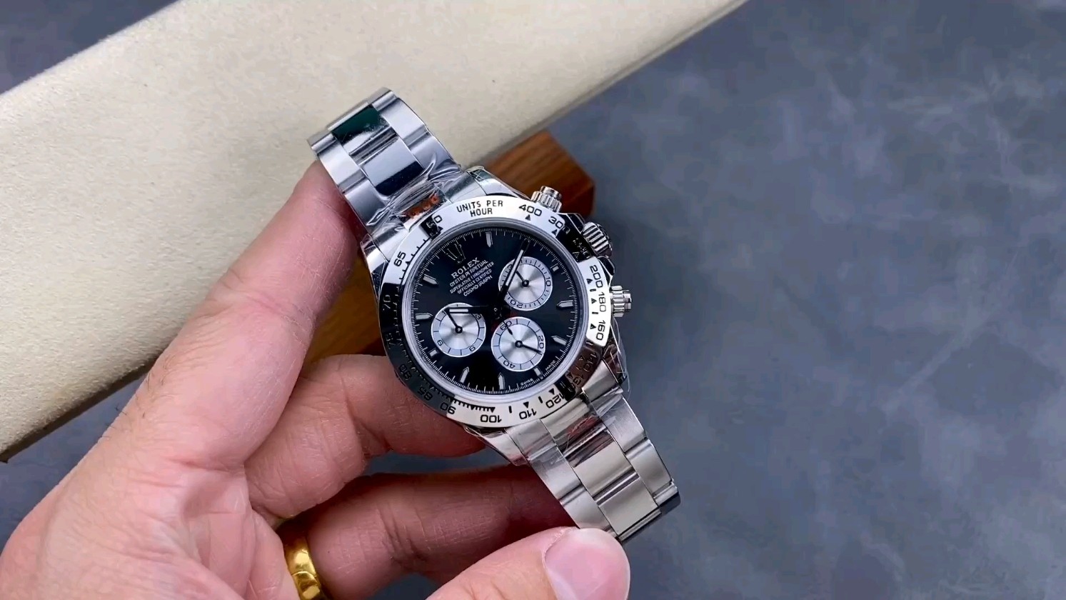 新作モデルロレックス デイトナの魅力！人気の理由とは？