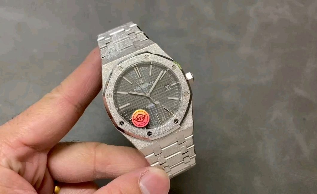 オーデマ ピゲ15410フロステッドゴールドウォッチの魅力、大公開！