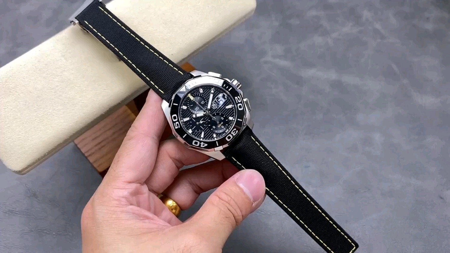 オリジナル タグ・ホイヤー スイス7750ムーブメント