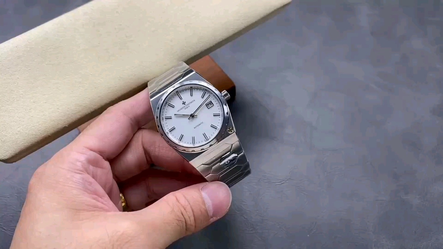 新作モデル135グラム時計でヒストリカルロマンが再現！期待感のリトライか！？