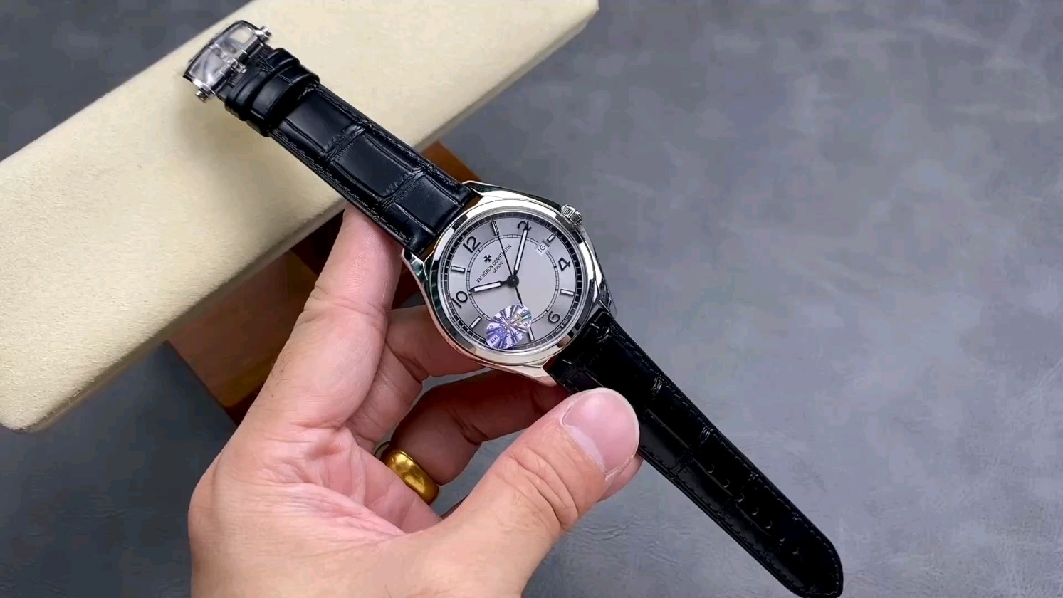 新作モデルMKS vs ヴァシュロン・コンスタンタン