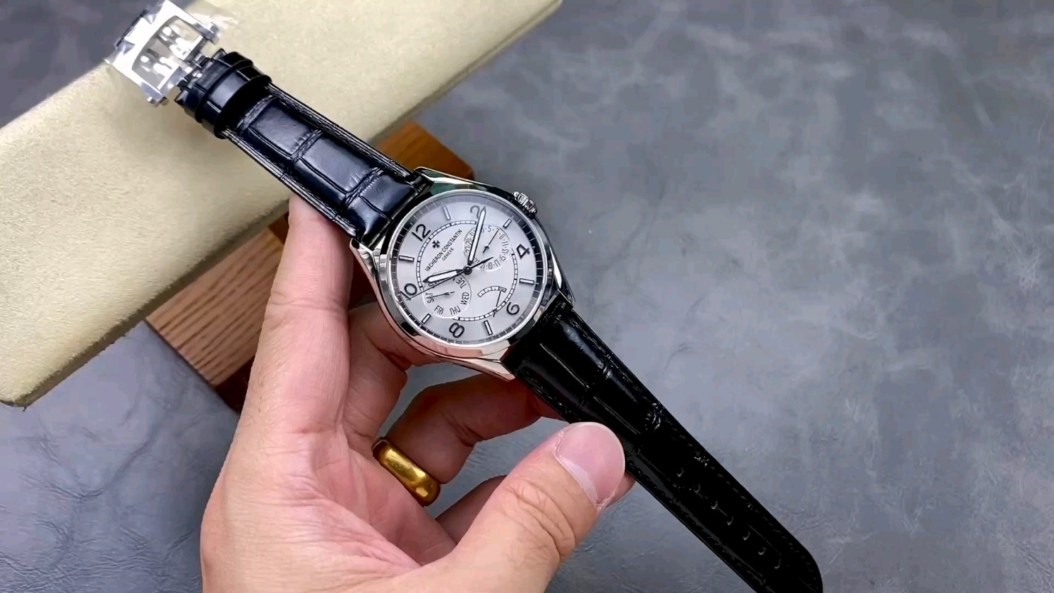 ヴァシュロン・コンスタンタンコンプリケーションウォッチの魅力をディープダイブり！