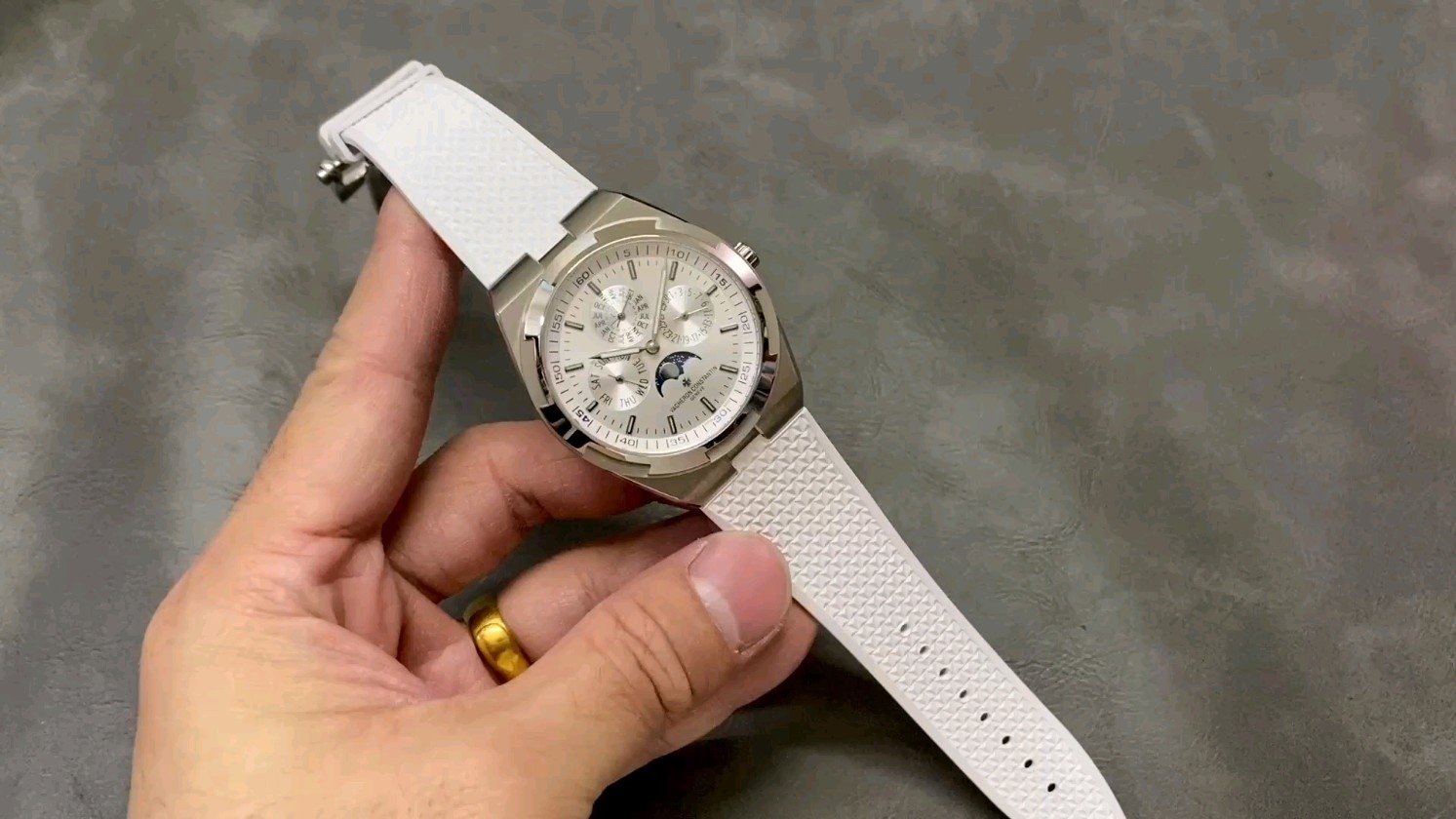 V3版ヴァシュロン・コンスタンタンのオーバーシーズ徹底レビュー！