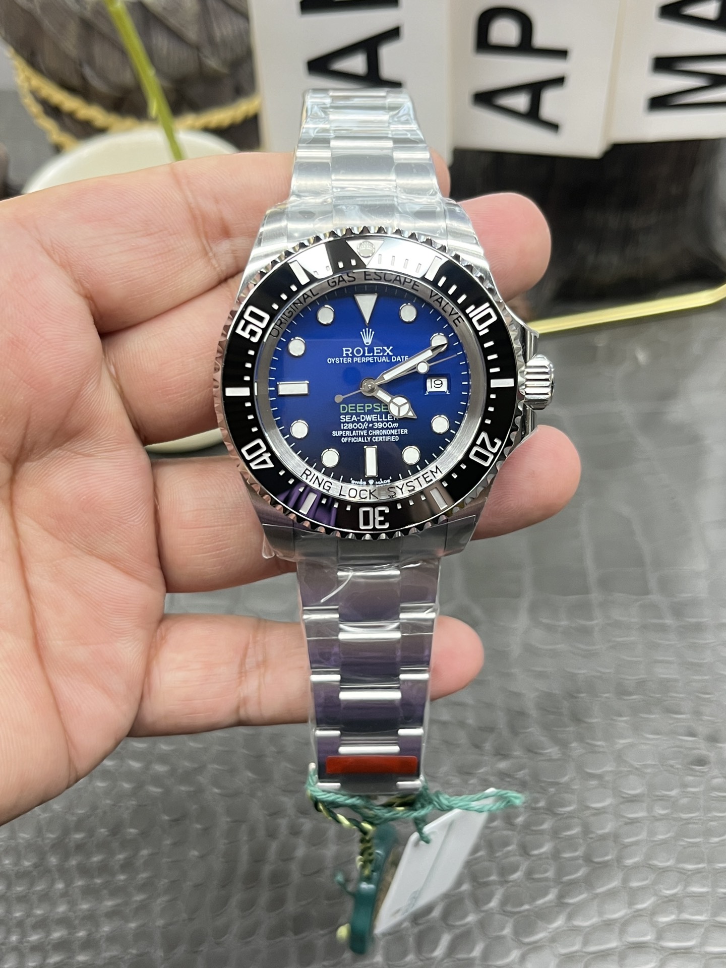 V9ロレックス ディープシーシリーズ/44mm グラデーションディープシー/上海3235自動巻ききムーブメント搭載