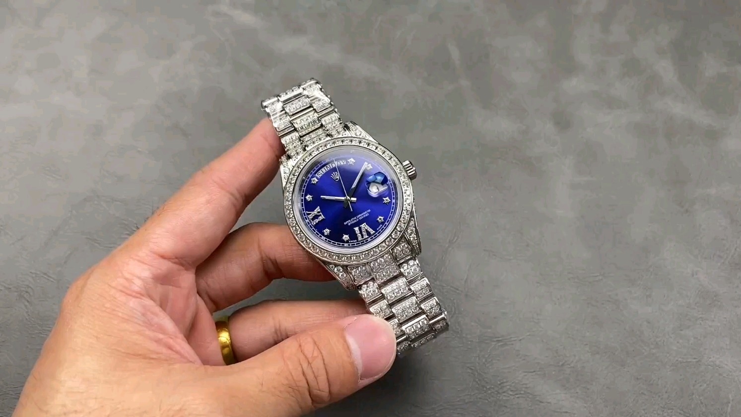 ロレックス フルダイヤモンド デイデイト 40mm 2836ムーブメント