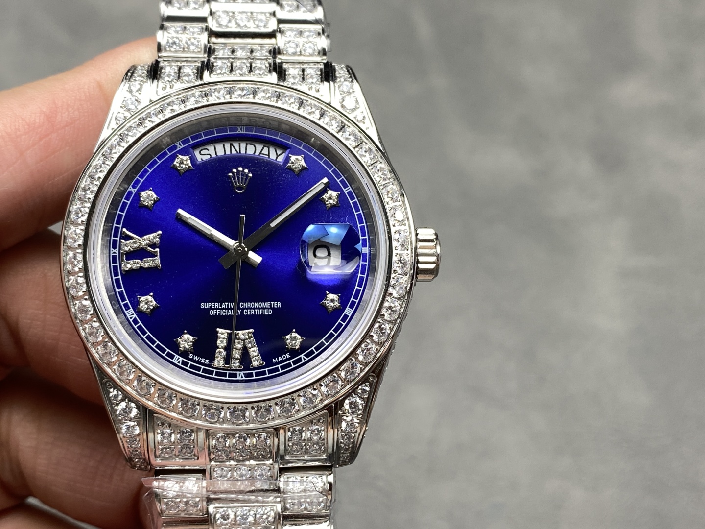 ロレックス 満ダイヤモンド ダブルカレンダー デイデイト 40mm 2836ムーブメント