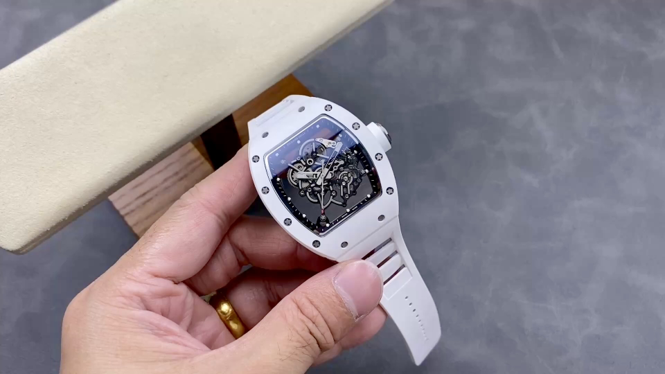 驚きの進化！RM055カスタムウォッチのヘビーウォッチすべき8つのポイント