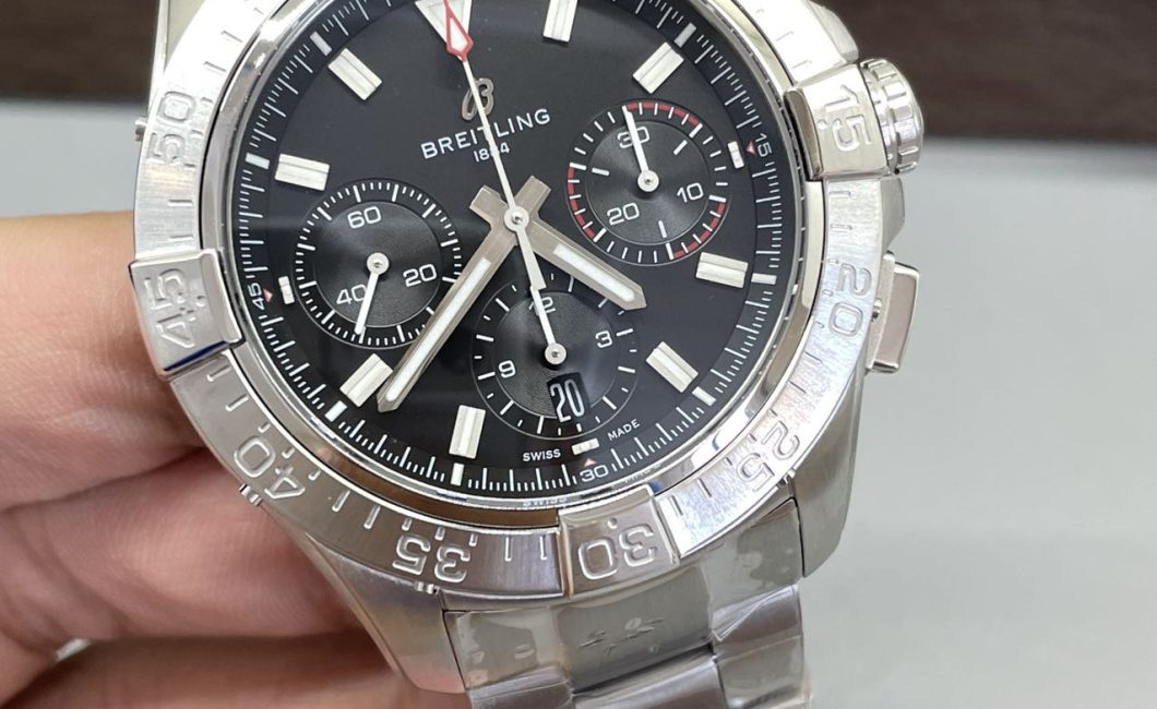 BLS新品 センチュリーバードリベンジャー44mm クロノグラフ フルファンクション 高級感