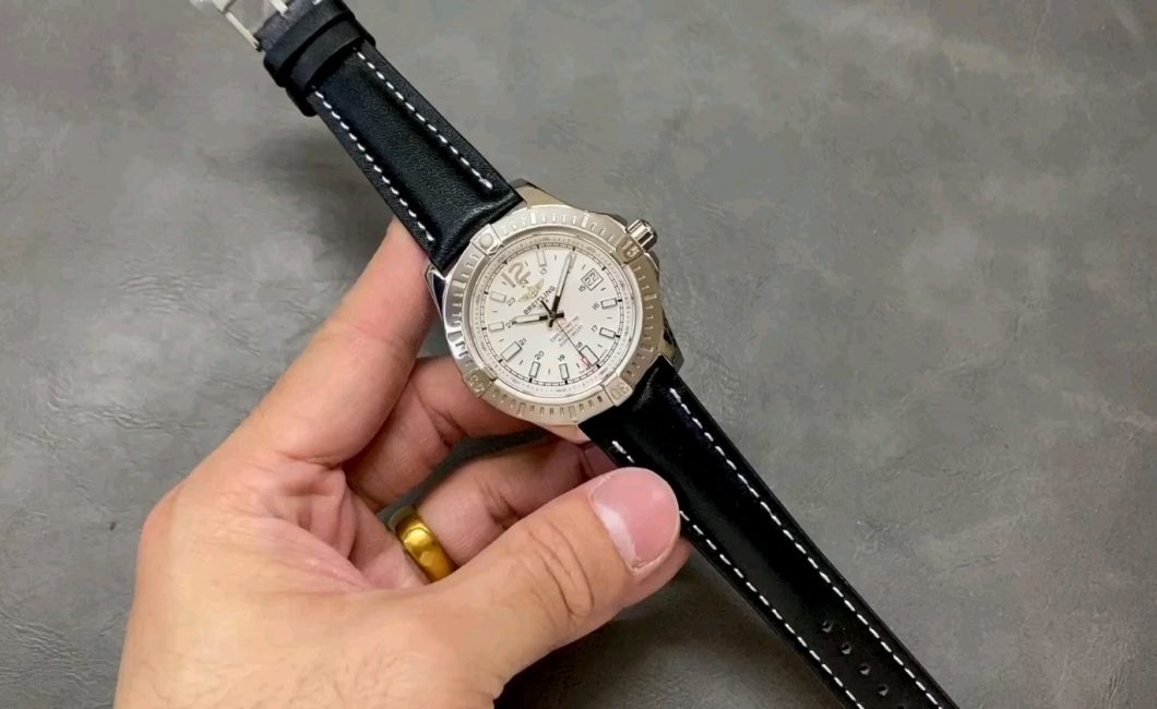 TW ブライトリング アベンジャー 42mm