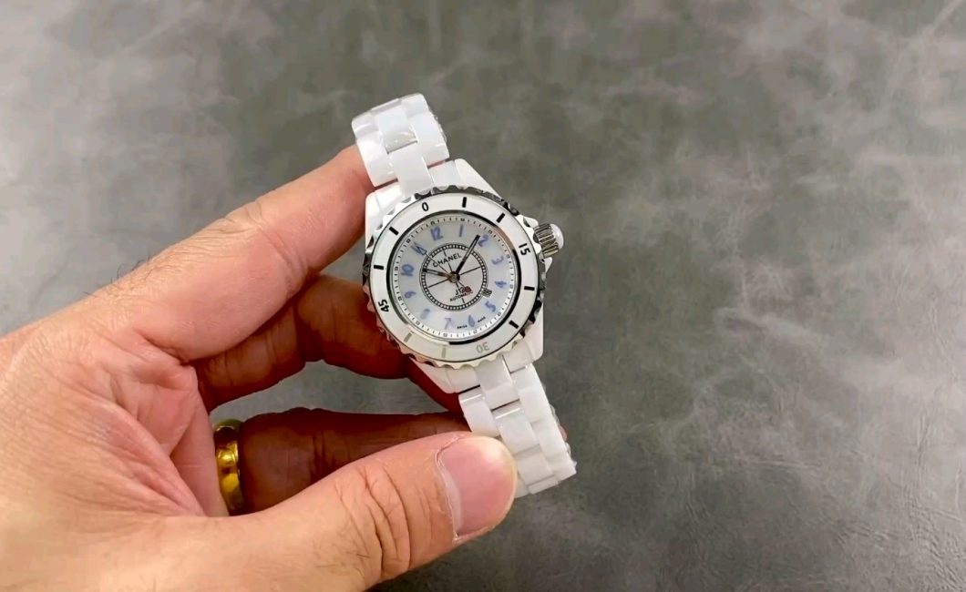 TW シャネル J12 セラミック 33mm メカニカル