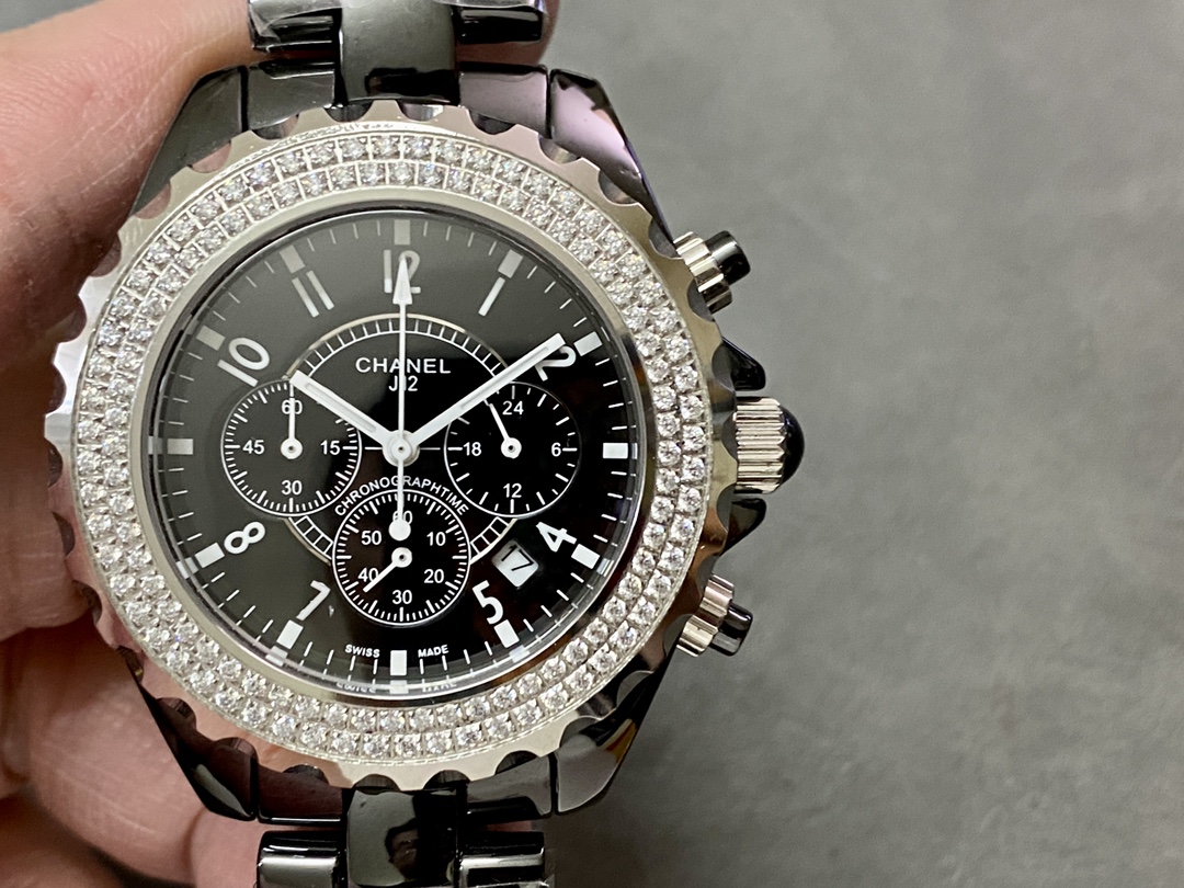 TW シャネル J12 セラミック クロノグラフ クオーツムーブメント 42mm