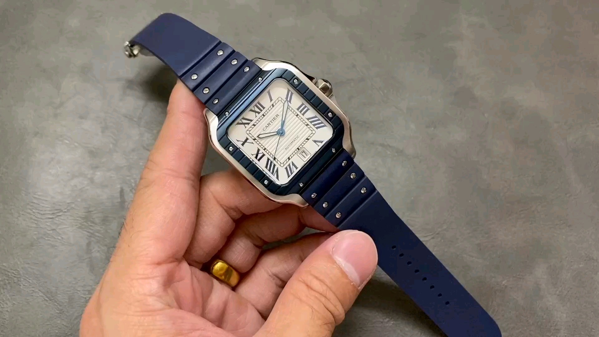最新のTHBサントスレプリカは本物にどこまで近づけるか？