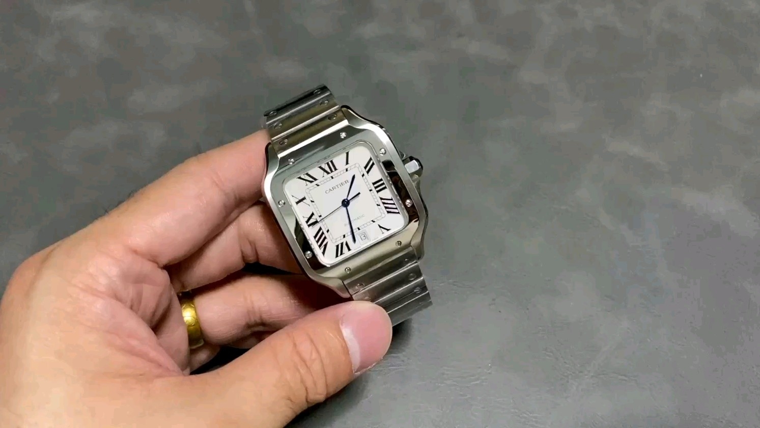 コストパフォーマンス カルティエ サントス