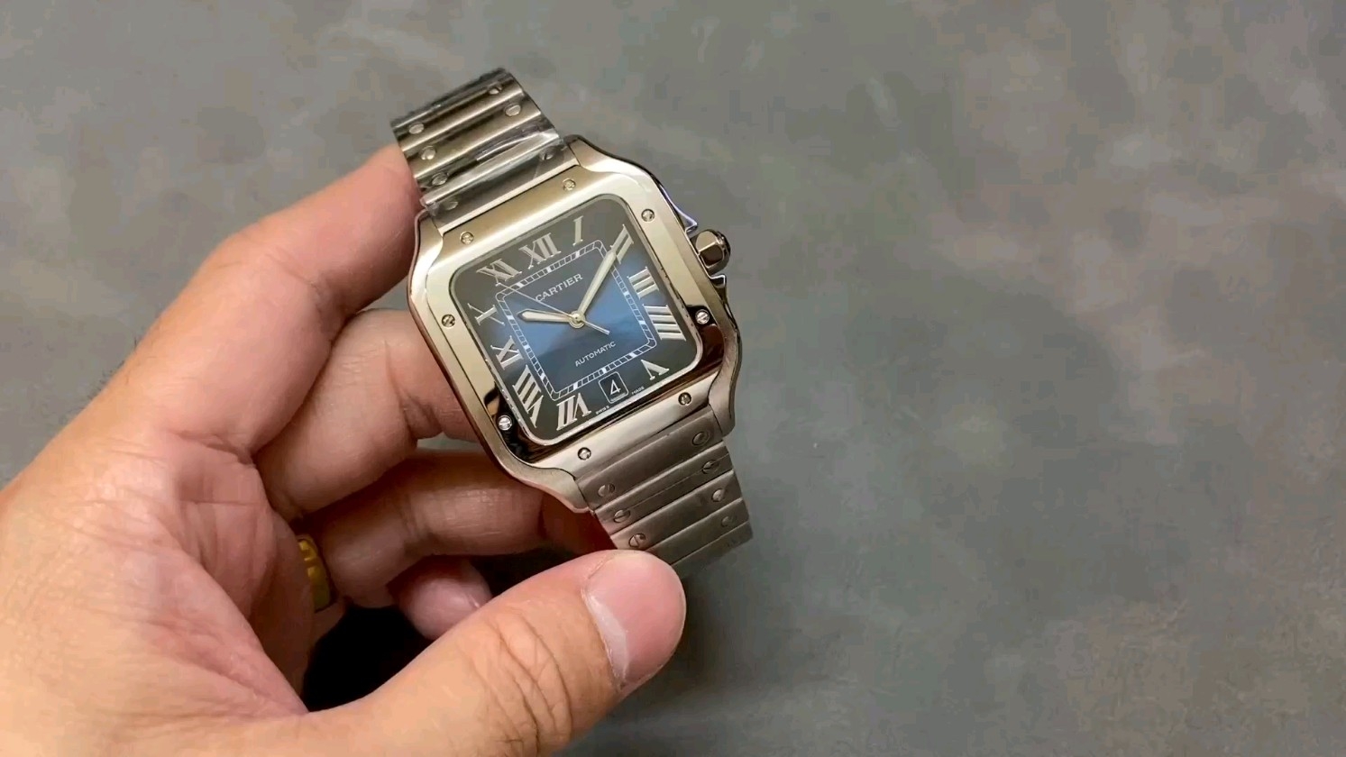 2024年次モデル！センス抜群の新型サントスが登場！