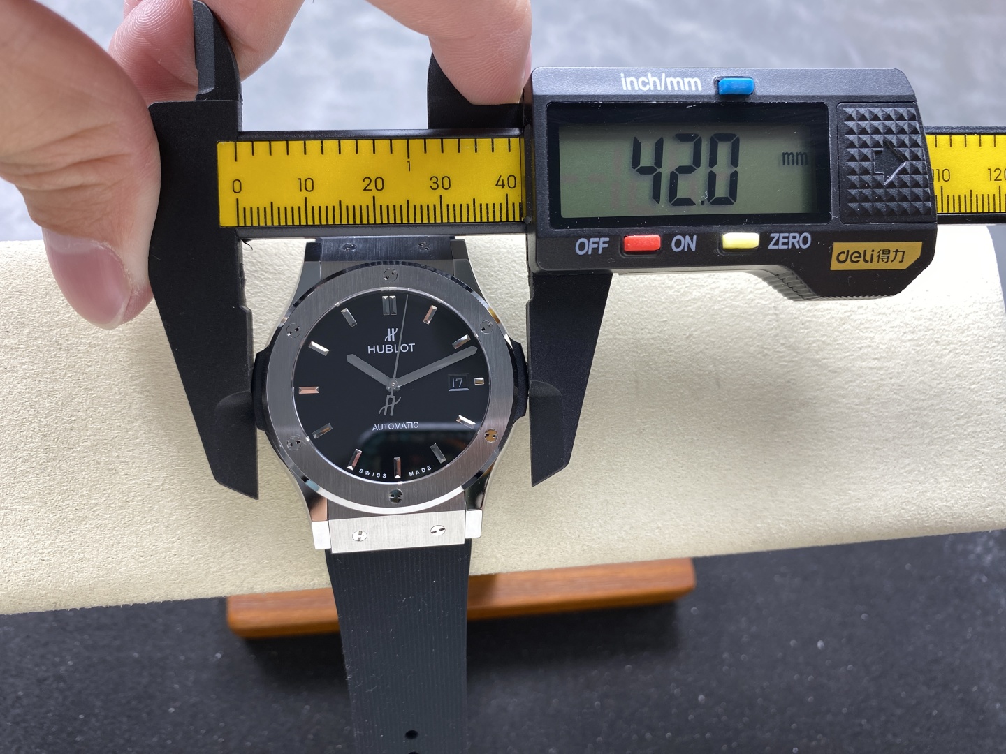 HBウブロ クラシック フュージョン42mmの魅力を徹底解剖！