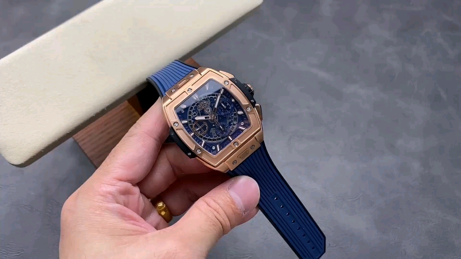 ウブロBIG バングトノー型シリーズの魅力を探る