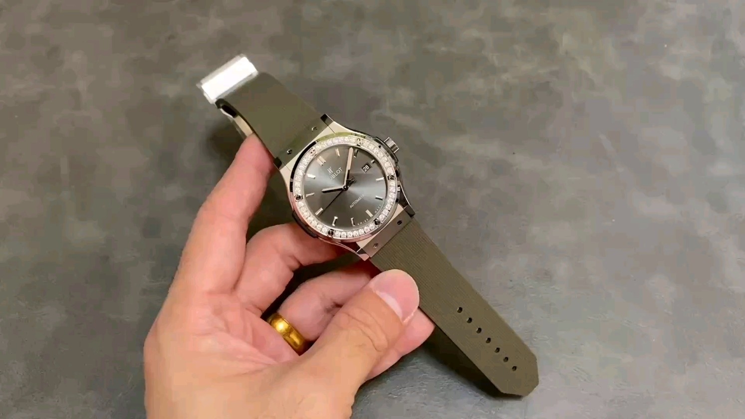 クラシック・フュージョン42mm復刻版の魅力を徹底解剖！