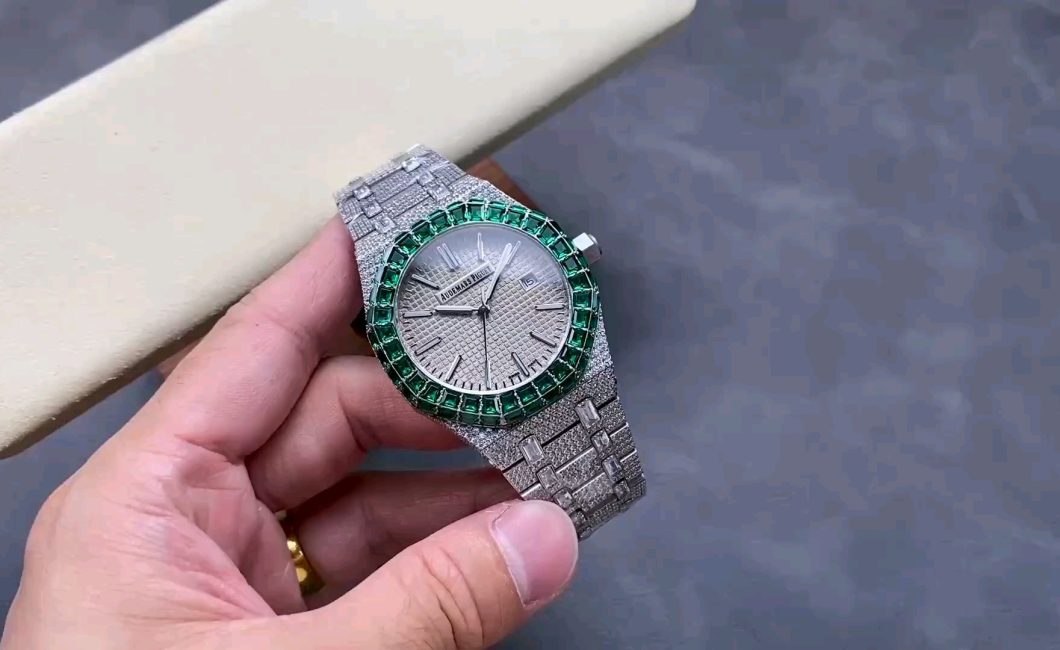 AP フル装備の魅力！オーデマ ピゲ ロイヤルオークをレビュー