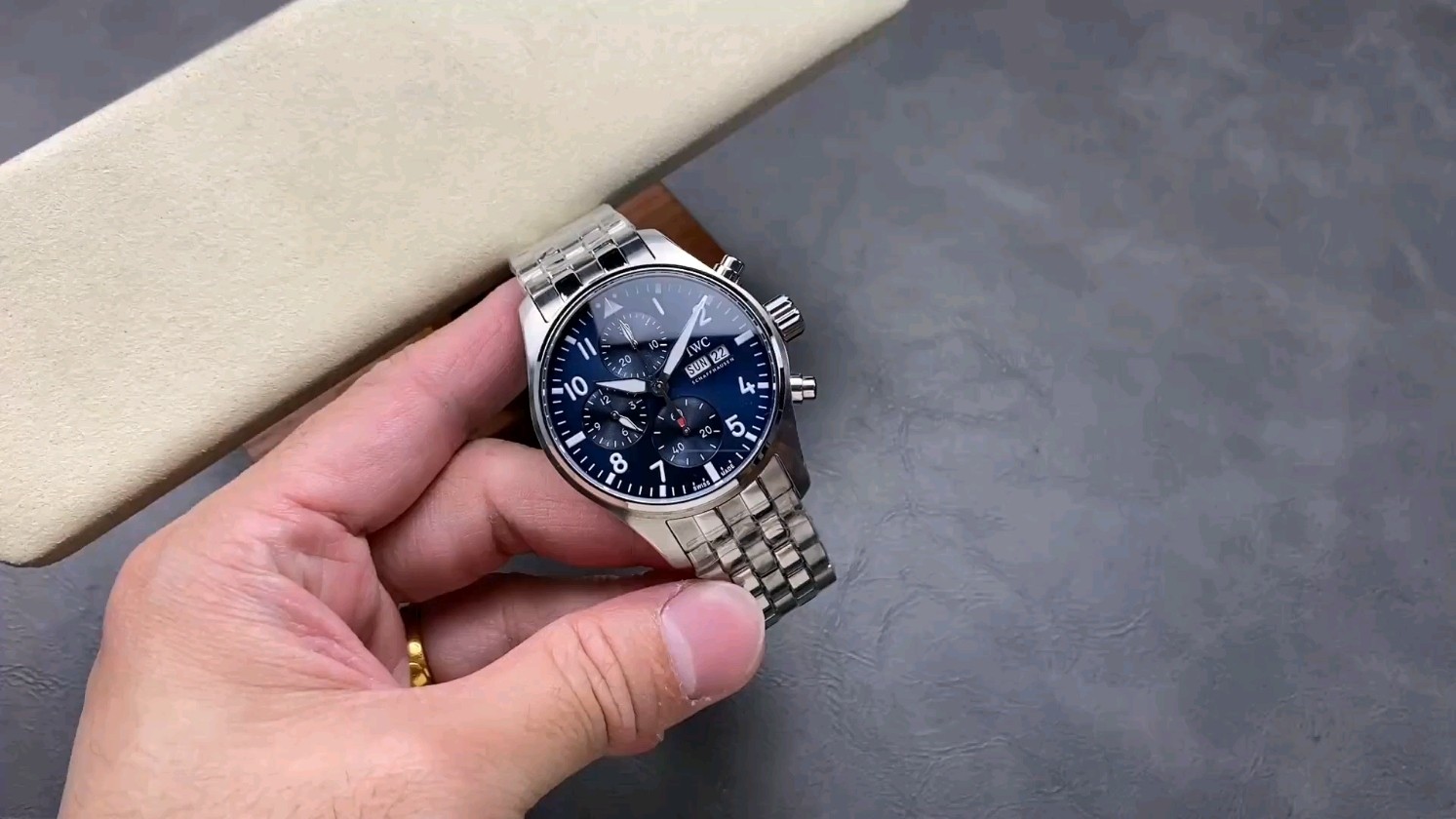 新型41mmIWCパイロットウォッチの魅力を徹底解説！