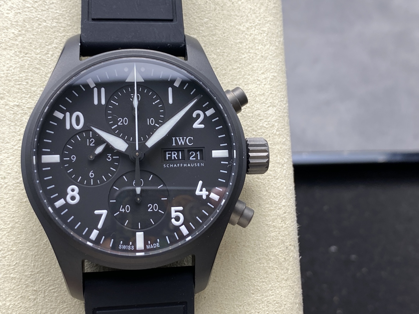 最新41mm IWCパイロットウォッチの魅力を徹底解剖！