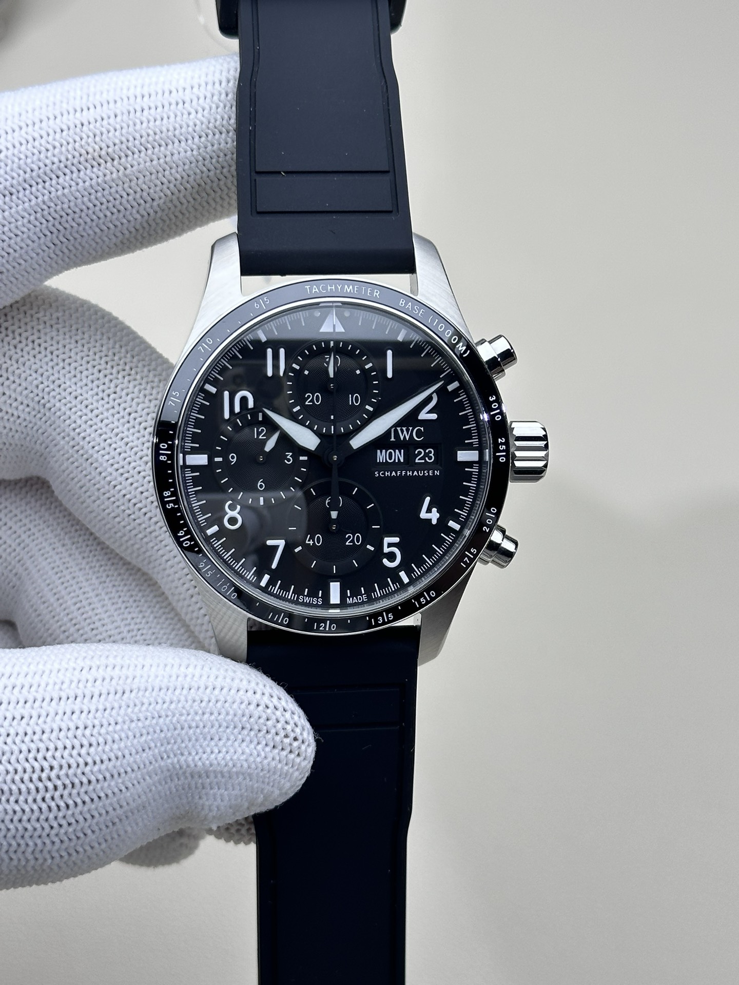 中国製41mm「IWCパイロットウォッチ」の実力を徹底解析！手頃なベルト交換が魅力！