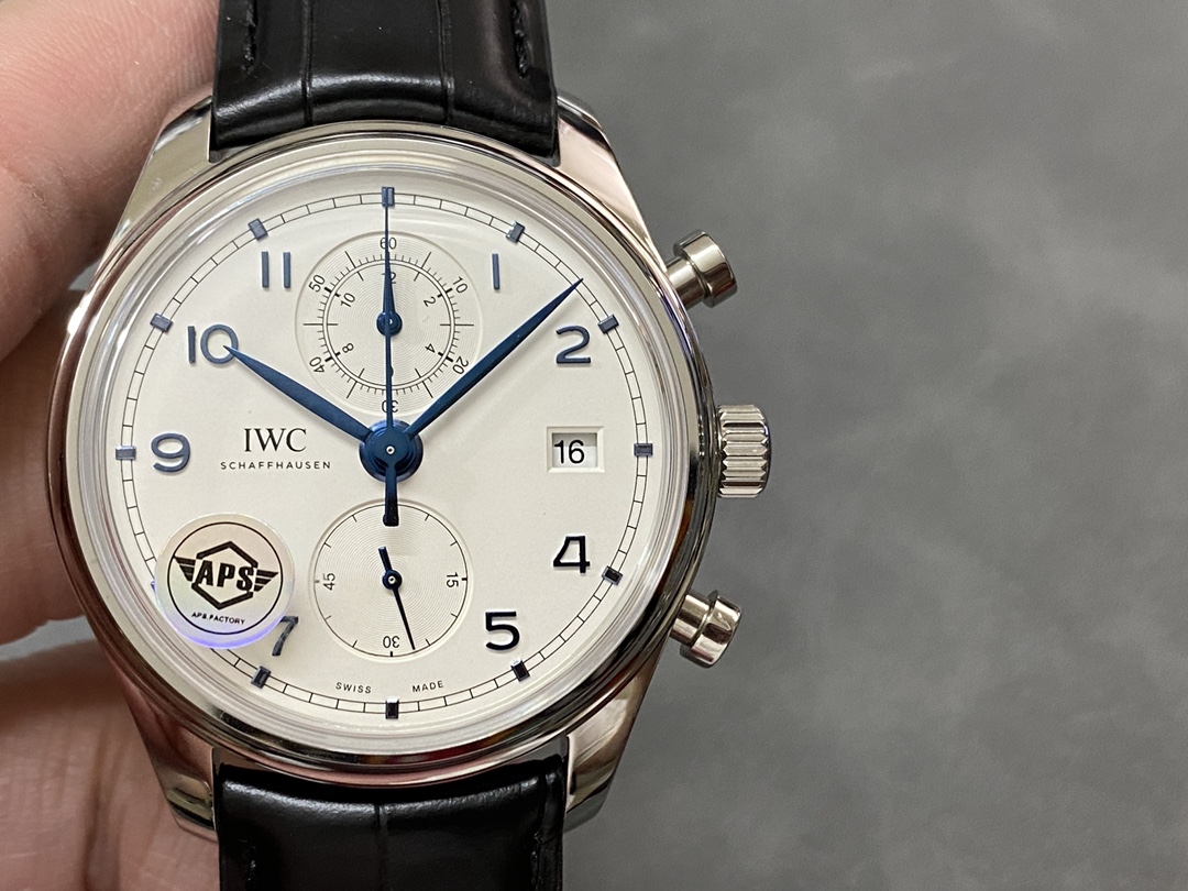 Aps IWc ポルトガルクロノグラフ時計、その魅力的なな再現度とは？