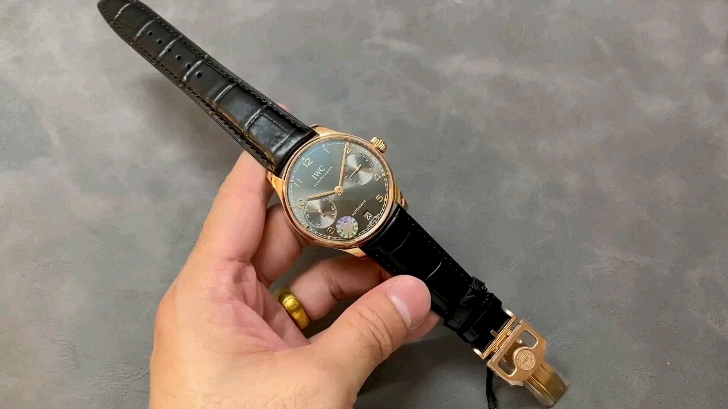 IWCポルトギーゼ7日間パワーリザーブパワーリザーブの魅力とは？