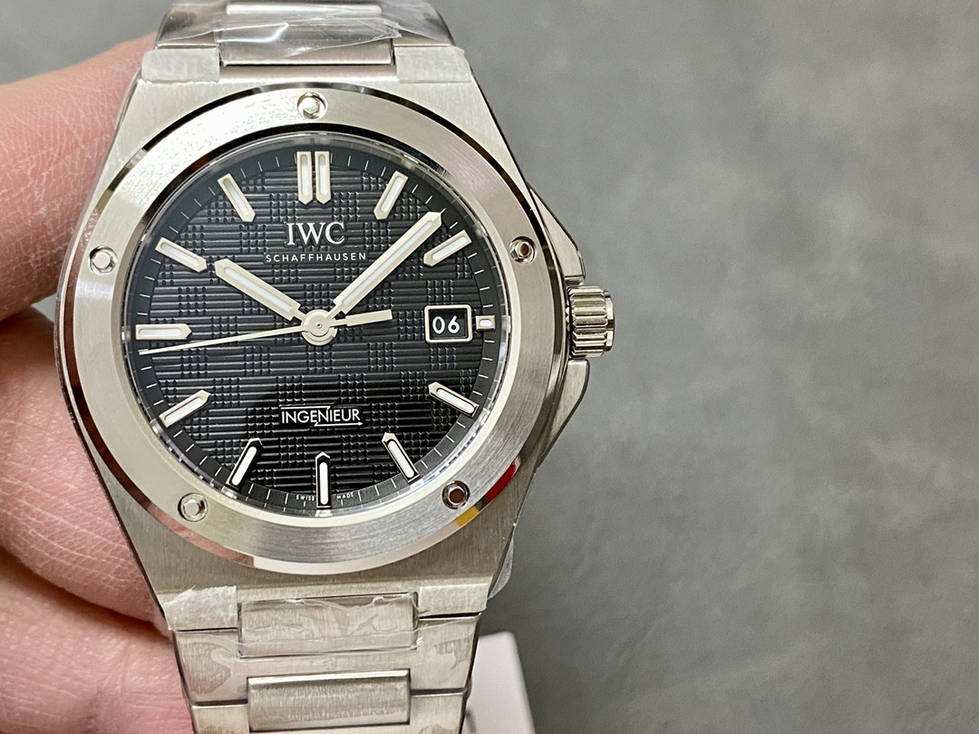 IWC インヂュニア インジュニアの魅力を徹底解説！