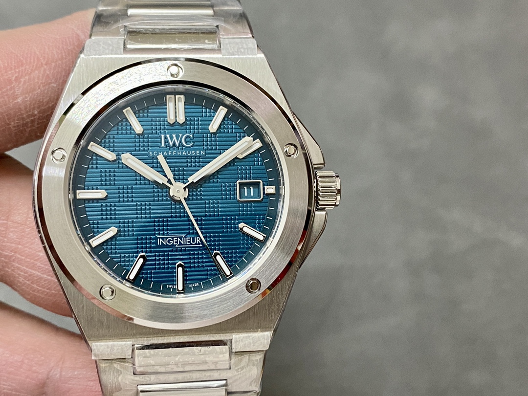 IWC インヂュニア新作登場！その理由と魅力を徹底解説