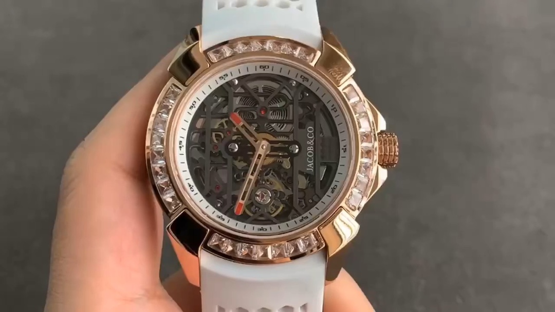 ジャック豹のトゥールビヨン時計、その魅力とは！？