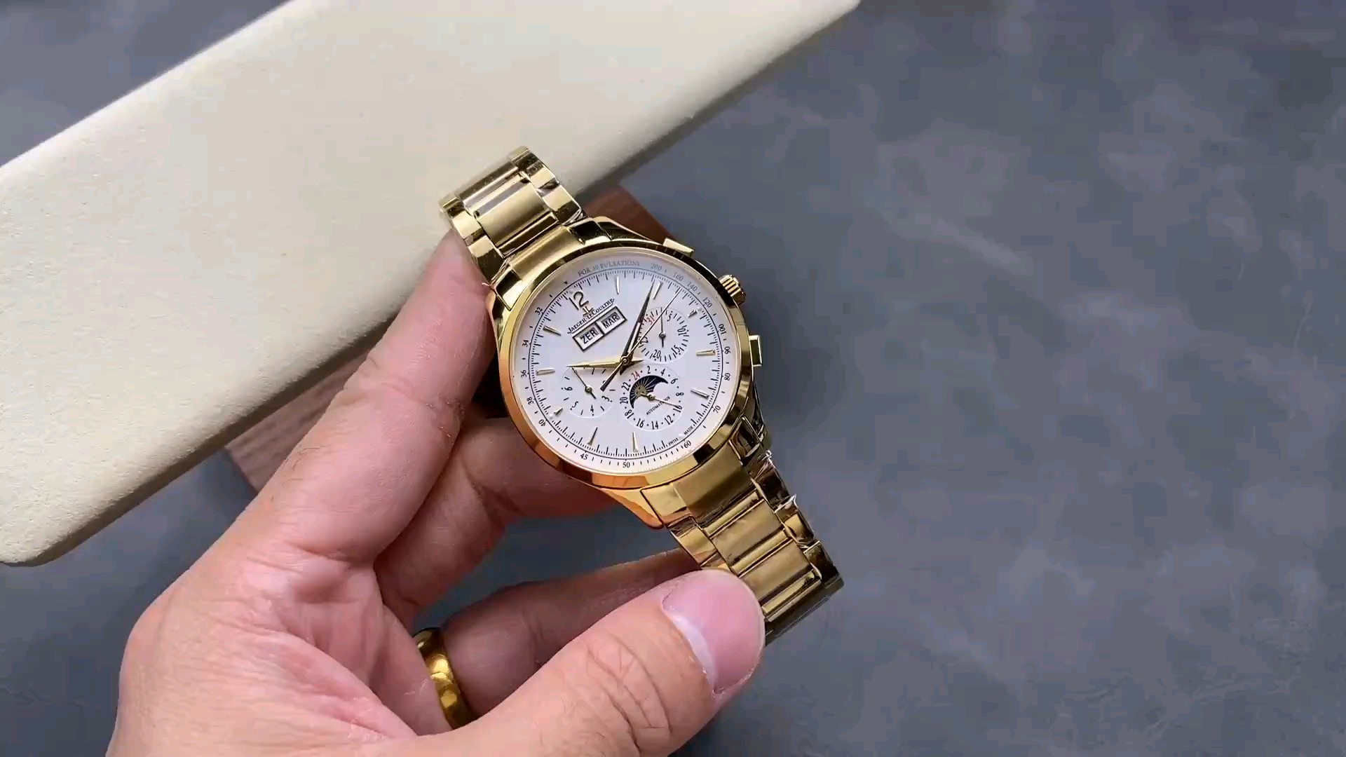 ジャガー・ルクルトマスターシリーズ4138420レビュー
