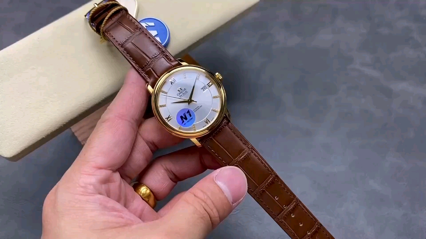 N1ファクトリーのオメガフライングトゥールビヨンウォッチをホンネレビュー！