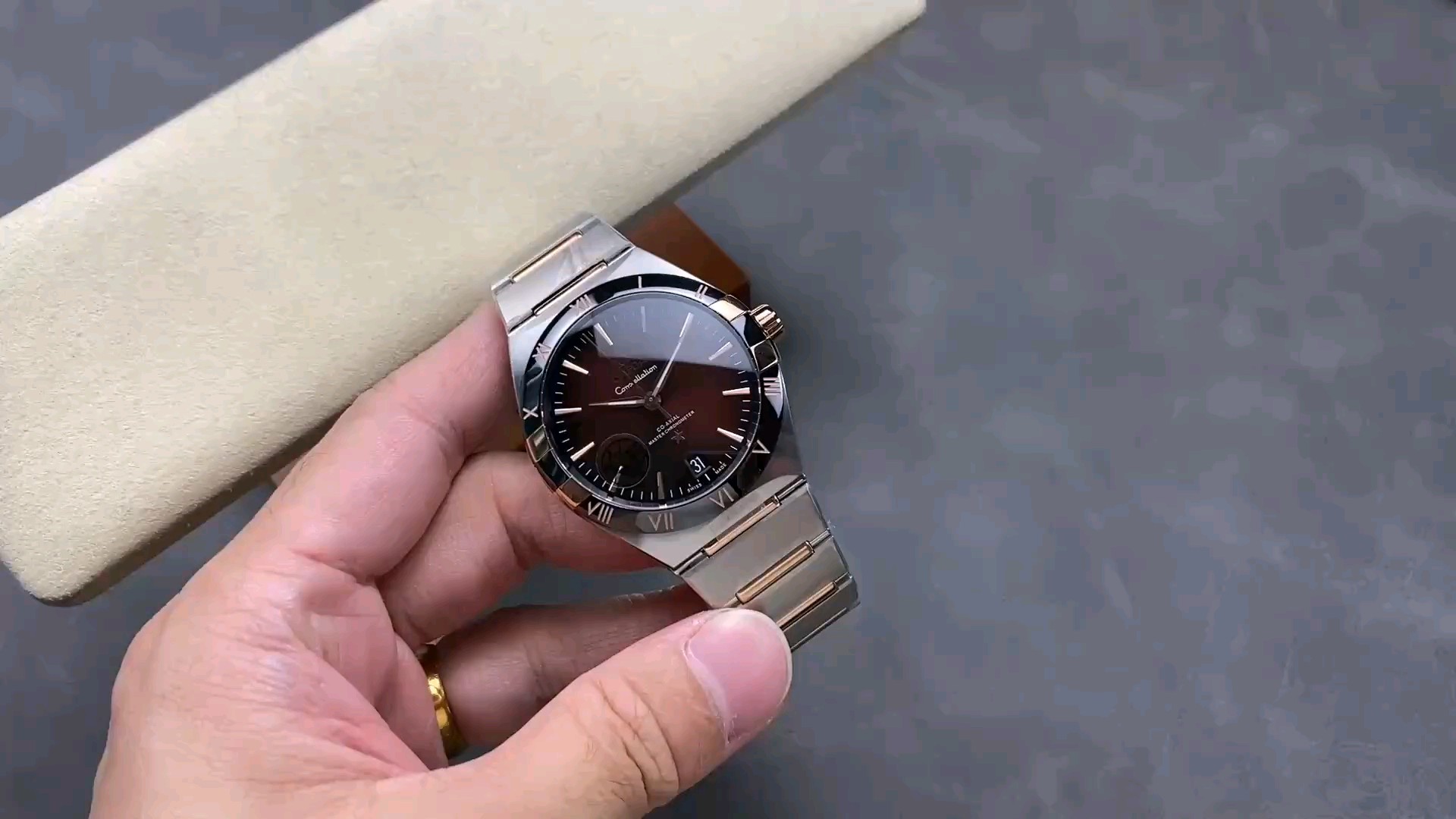 究極のセレクション！V+ ファクトリーの新作モデルオメガコンステレーションレプリカは本物を超える？