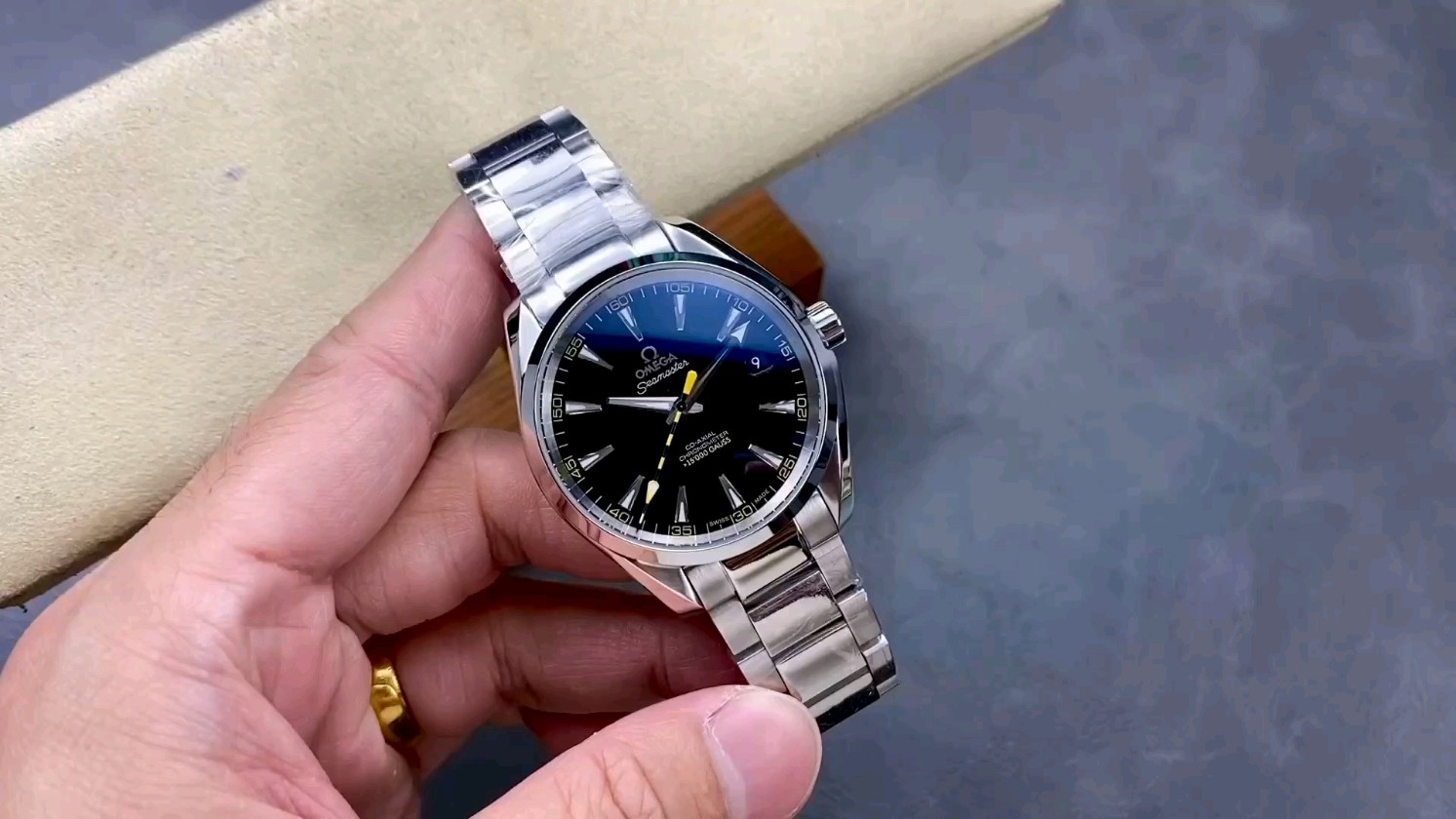オメガ？いやN1ファクトリーの新型シーマスター150を選ぶ理由！