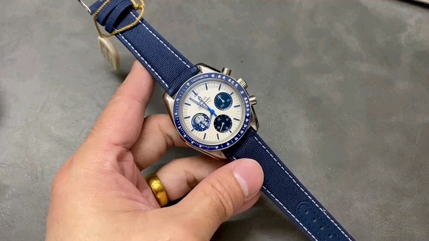 オメガスヌーピ時計150アニバーサリーモデルのシークレット