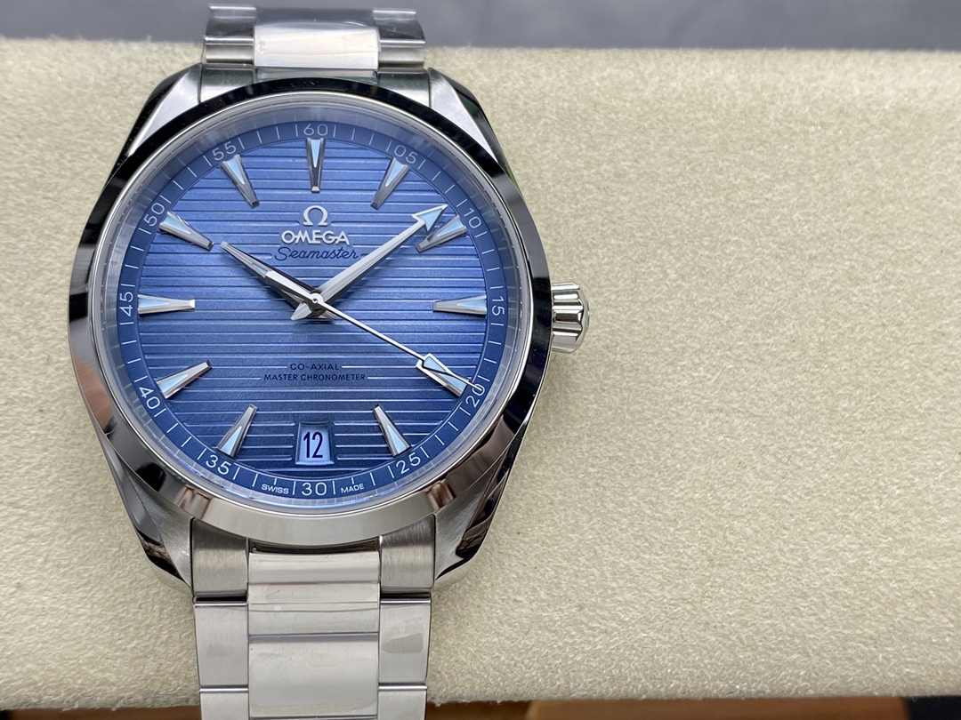 VS オメガ アイスブルー シーマスター 150m 153 8900ムーブメント 41mm