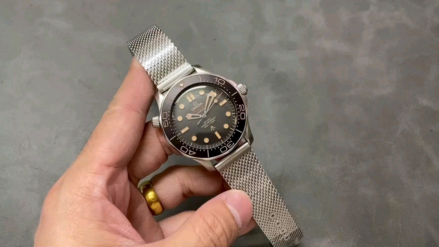 TW オメガ 「ノー・タイム・トゥ・ダイ」007 ワイドヘッドバンド